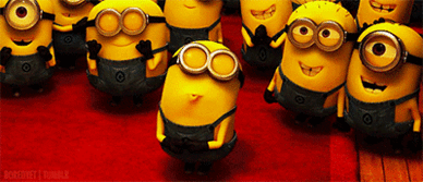 小黄人前排吃瓜侃娱乐